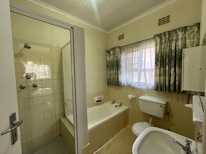 4 Bedroom Property for Sale in Cambridge West Eastern Cape